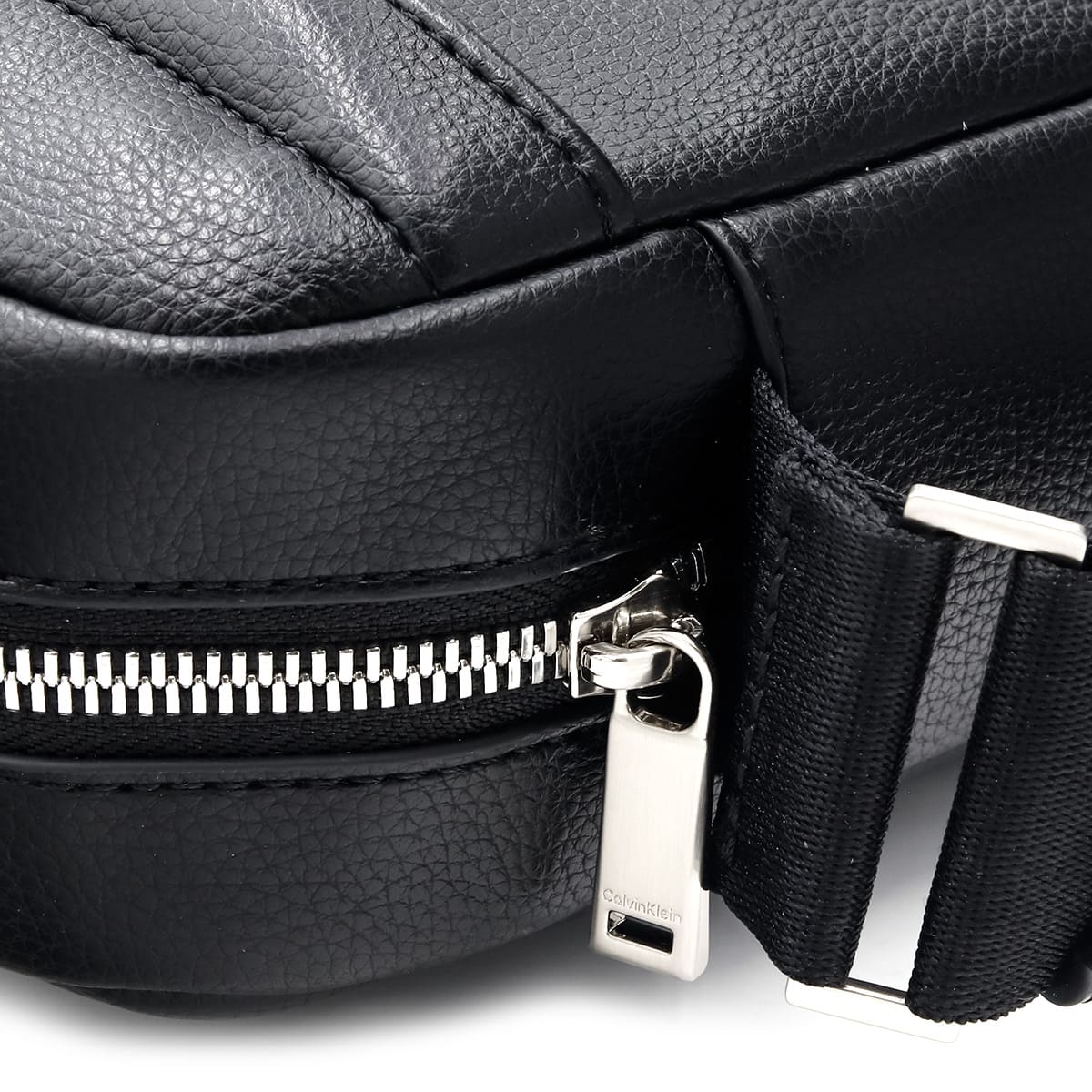 カルバンクライン ショルダーバッグ メンズ レディース Calvin Klein
