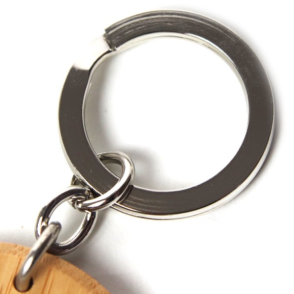 LOUIS VUITTON フォンダシオン ルイヴィトン ラウンドキーホルダー