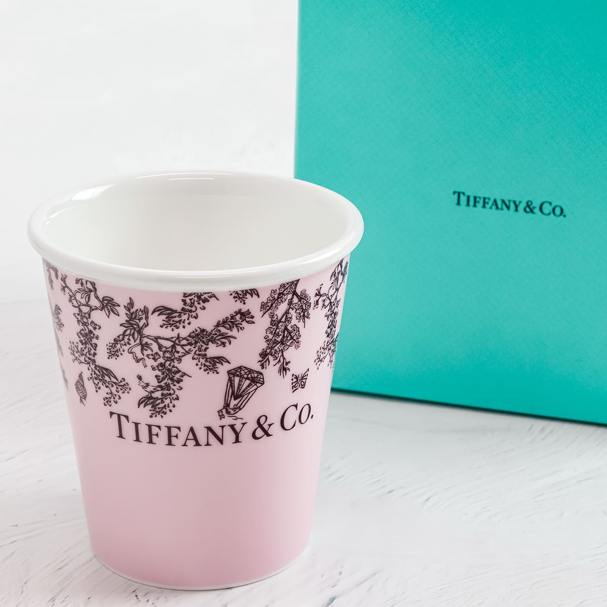 ティファニー カップ 結婚祝い 母の日 プレゼント Tiffany.co ワンダー コーヒーカップ モルガナイト カラー ボーンチャイナ  74626599 コーヒー カップ : tiffany-185 : バッグ 財布のプルミエール - 通販 - Yahoo!ショッピング