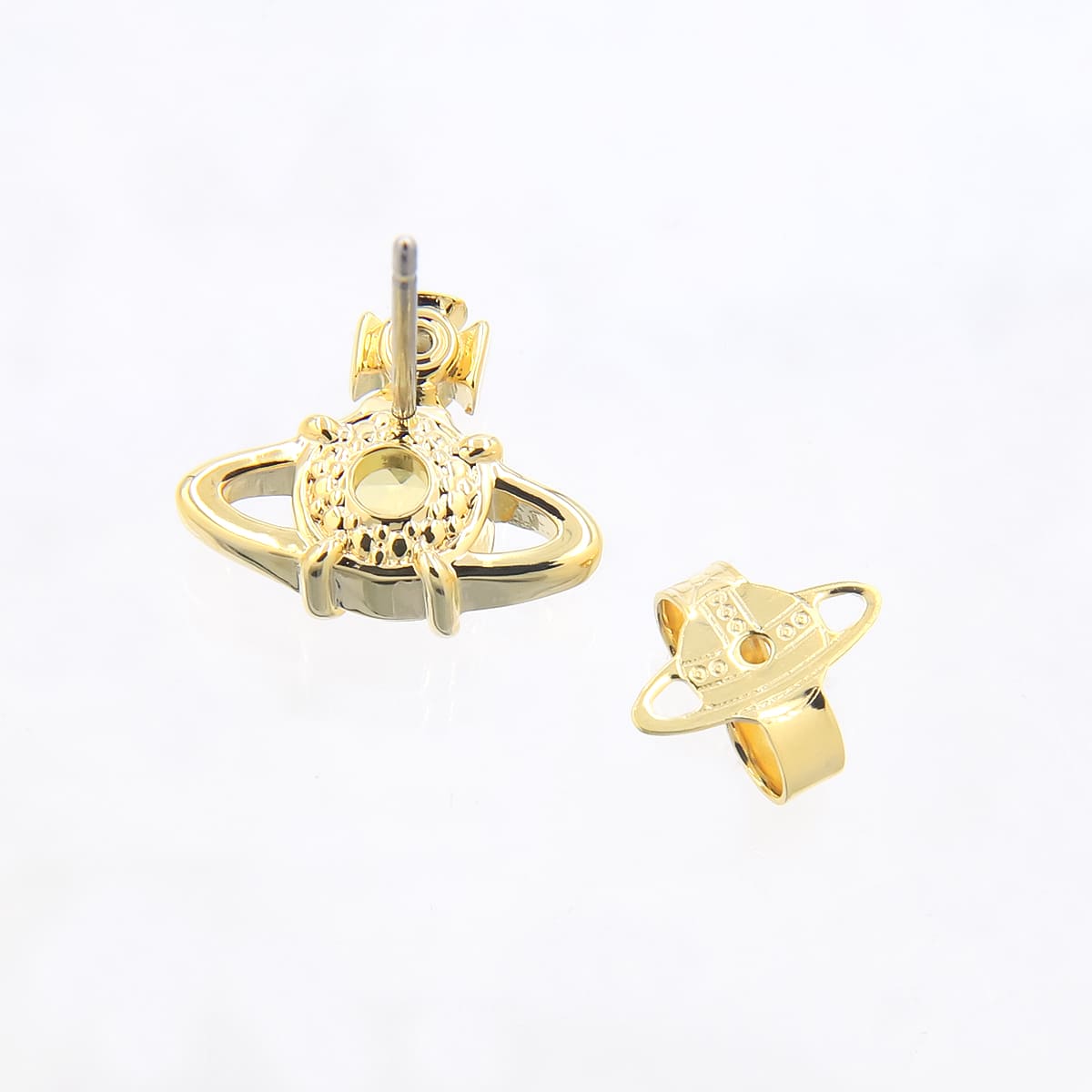Vivienne Westwood ヴィヴィアンウエストウッド ピアス