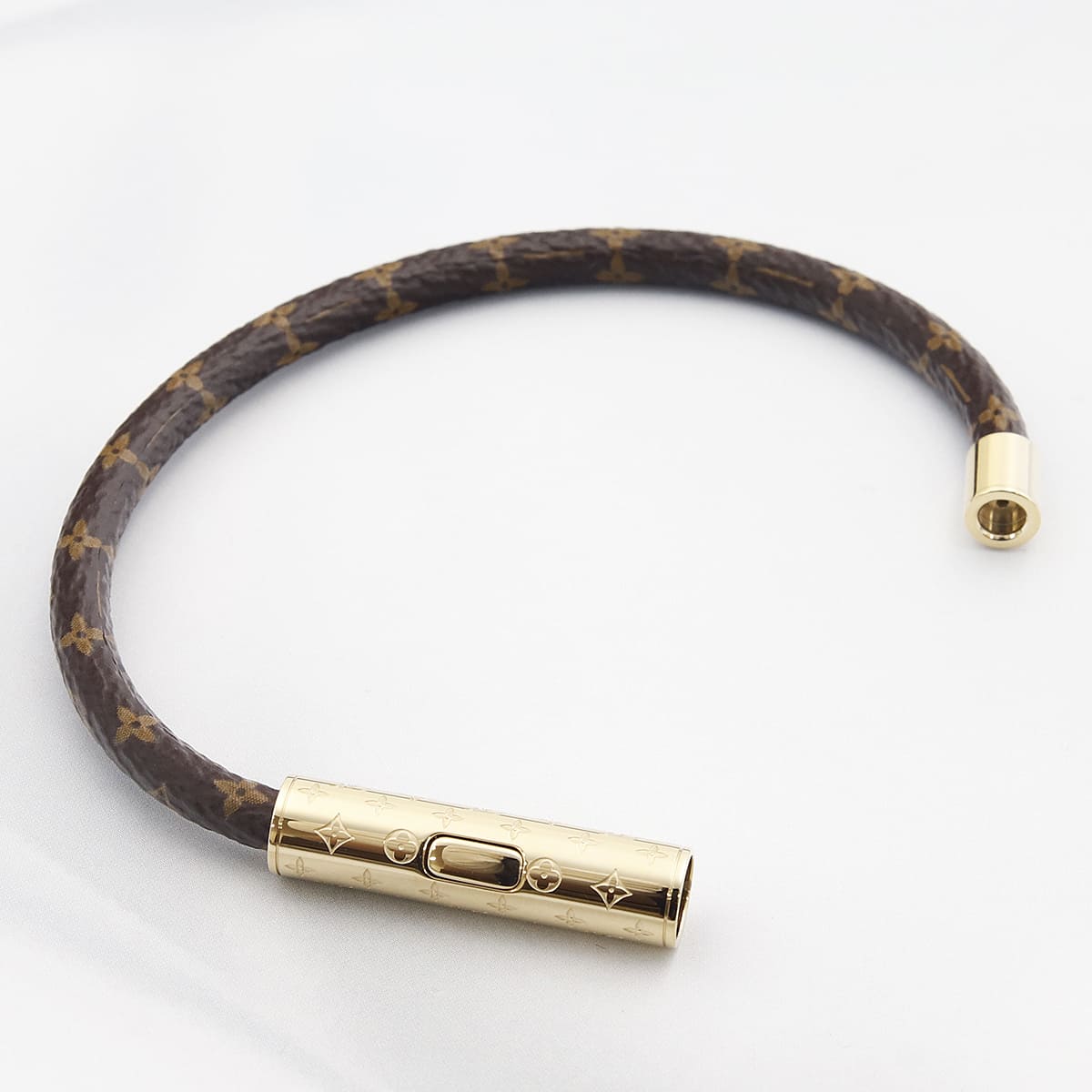 ルイヴィトン ブレスレット モノグラム ゴールド ブラスレ 正規品 LV コンフィデンシャル M8274F LOUIS VUITTON ルイビトン  アクセサリー プレゼント 新作 : vuitton-1117 : バッグ 財布のプルミエール - 通販 - Yahoo!ショッピング