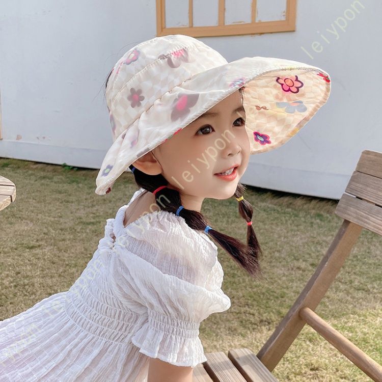 バケットハット 帽子 赤ちゃん キッズ あご紐 飛ばない つば広 折りたたみ バケット 深め 通気性よい サイズ調整可能 動物柄 子供 UVカット 完全遮光 涼しい |  | 05