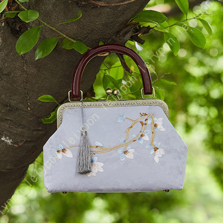 極美品✨️ ビーズバッグ 手刺繍 和装 がま口 高級感 パーティー フォーマル ビーズバッグ がま口 花柄 和装 洋装 パーティーバッグ ハンドバッグ