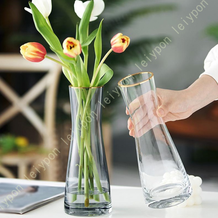 ガラスの花瓶 透明 花器 フラワーベース 一輪挿し ガラスベース