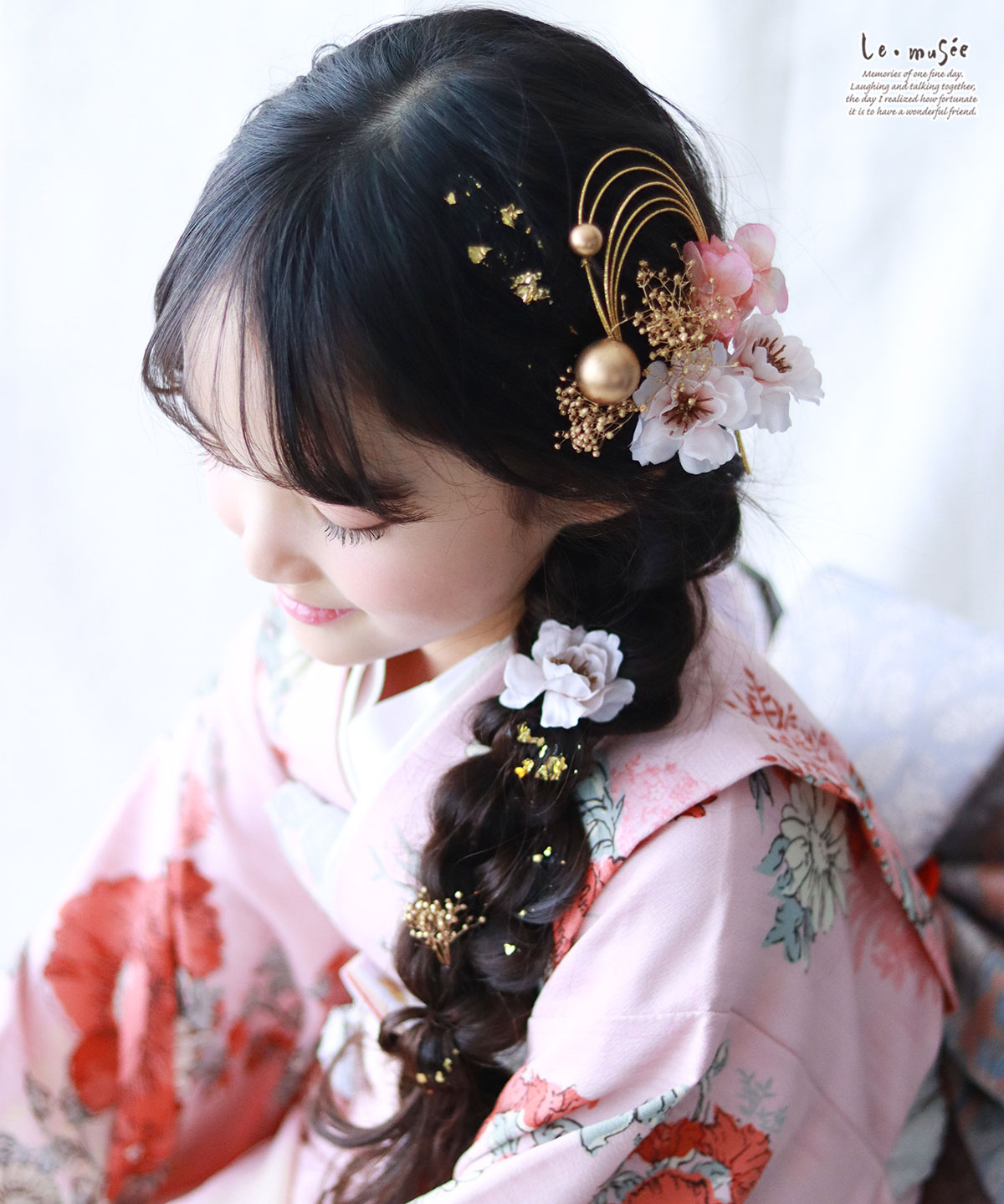 七五三 髪飾り ソフトピンク小花とゴールド飾り | 753 3歳 7歳 白