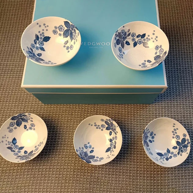 1セット5個 ウェッジウッド Wedgwood ストロベリーブルームインディゴ 夫婦茶碗 ライスボウル