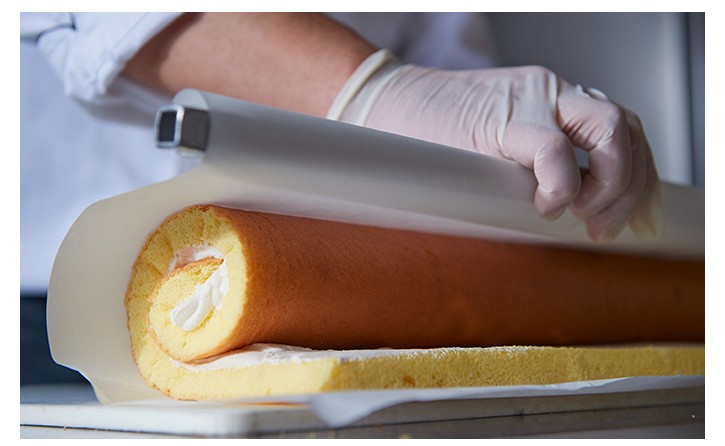 お中元 ギフト ルタオ ジャージーミルクロール 長さ11 5cm ケーキ 北海道 ロール お中元ギフト 21 当店は最高な サービスを提供します