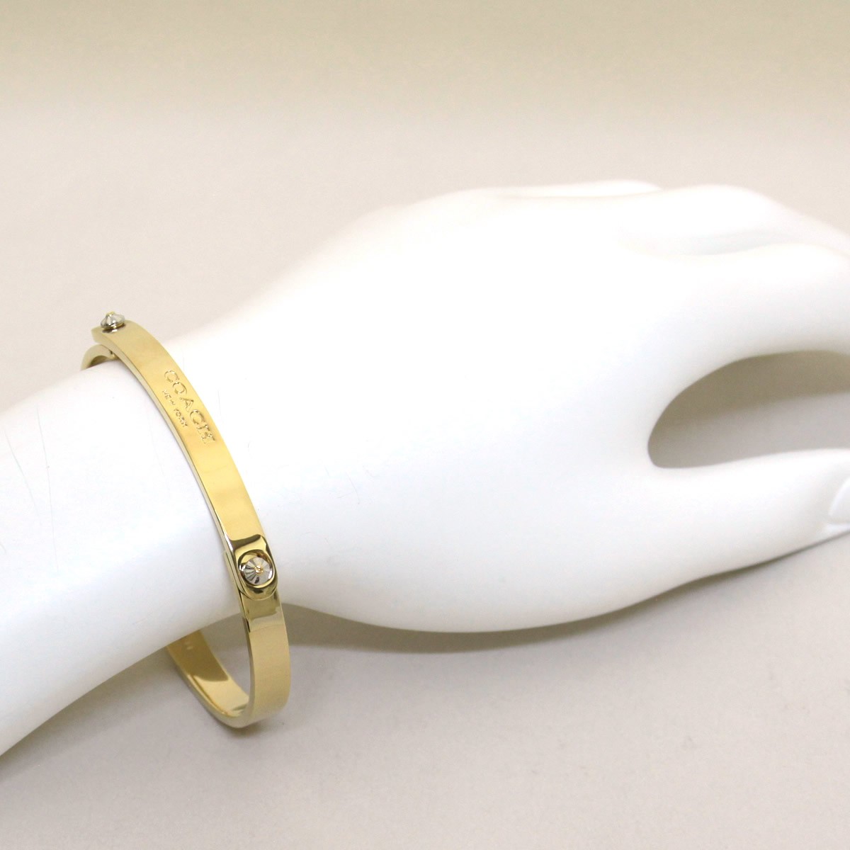 コーチ COACH 90915 Gold (GLD) デイジー リベット コーチ テンション バングル ブレスレット