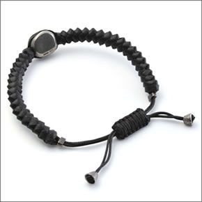 グッチ  gucciクレスト刻印チャーム 編み込みレザー ブレスレット 273122-J8980-8163