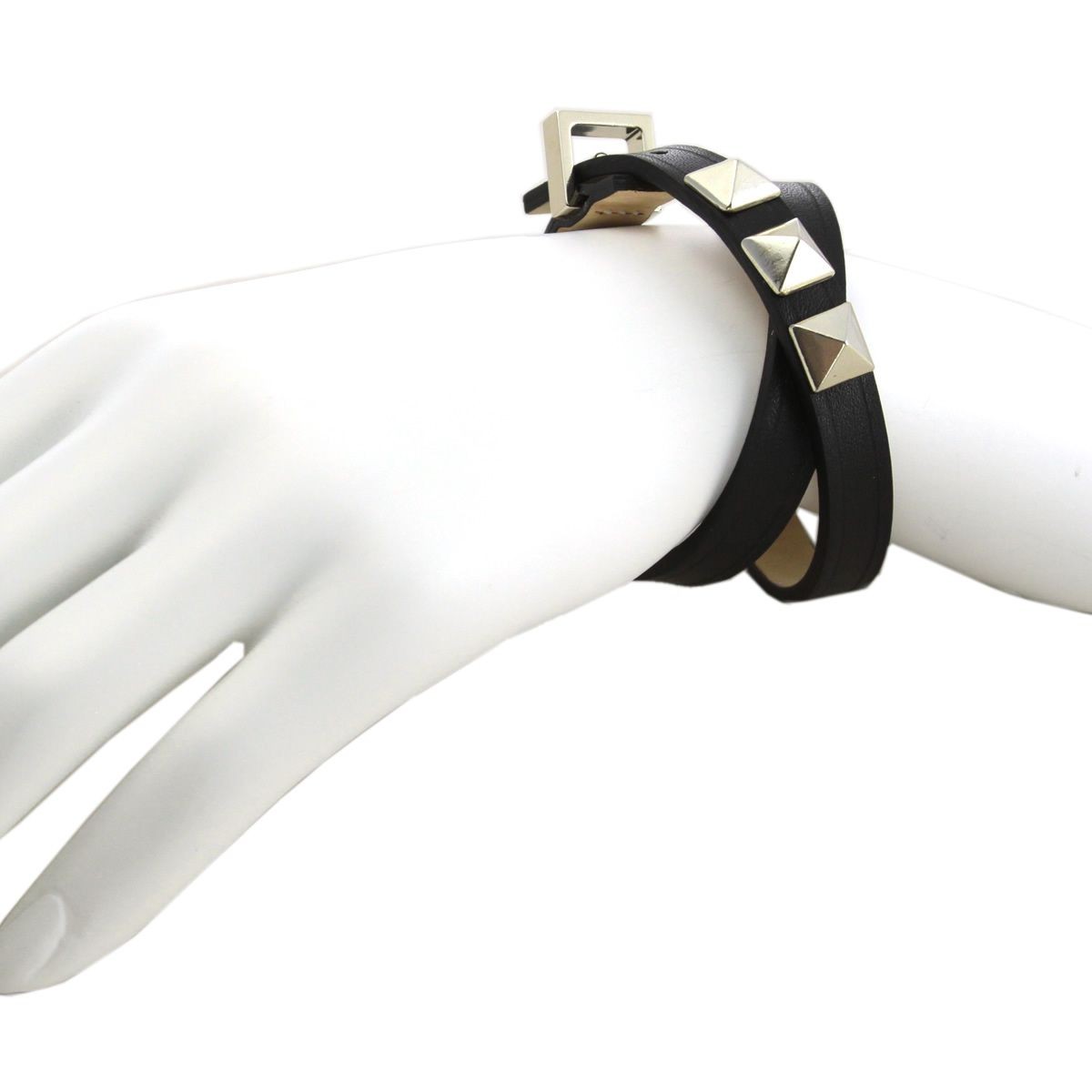 メゾンボワネ Maison Boinet 95158G-79-04-M Black  ベルトタイプ ダブルラップ ピラミッドスタッズ 2連 レザー ブレスレット 10mm