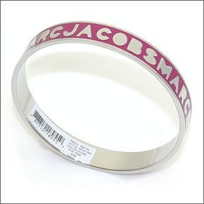 マークバイマークジェイコブス Classic Marc Logo Bangle クラシックマーク ロゴ バングル M0001160A-670 S/M  81008 POP PINK