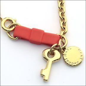 マークバイマークジェイコブス Bow Tie Bracelet/Key リボン＆キー チェーン・ブレスレット M0004192-829 ORANGE GLOW