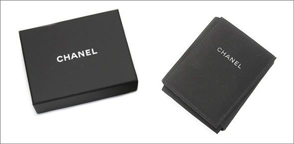 シャネル A61444 DORE/BLANC NACRE/NOIR  ウェーブライン COCO ココマーク CCロゴ パール ペンダント/ネックレス