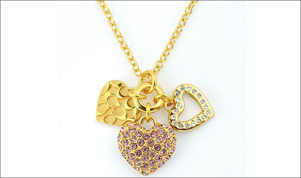 コーチ ≪取り寄せ商品≫ オンブレ パヴェ トリプル ハート ネックレス  95200 GD/GD/N