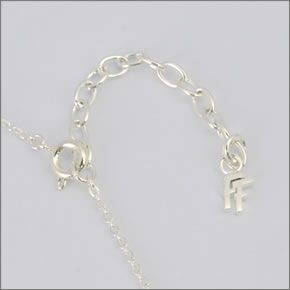 フォリフォリ ≪取り寄せ商品≫ シルバープレーテッド×クリスタル ハートモチーフ スウィング ネックレス 3N13F064C