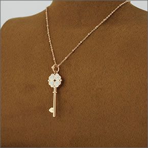 フォリフォリ ≪取り寄せ商品≫ KEYS ハートフォーハート ピンクゴールドプレーテッド×クリスタル クローバーハート・キーモチーフ ロング ネックレス JS1T016RC