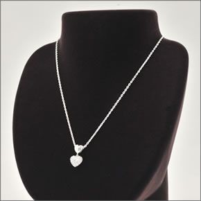 フォリフォリ ≪取り寄せ商品≫ シルバープレーテッド×クリスタル パヴェハート ダブル・ハートモチーフ ネックレス ペンダント 3N7S141C