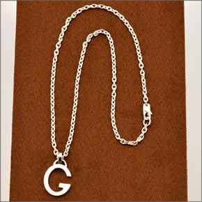 グッチ  ネックレス シルバー 233936-J8400-8106