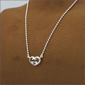 グッチ  ネックレス シルバー 246486-J8400-8106