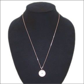 マイケルコース Rose Gold-Tone Logo Disc Pendant Necklace クリスタルストーン ロゴディスク ネックレス/ペンダント  MKJ2656791