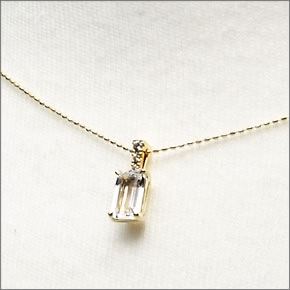 マレア リッチ  半貴シリーズ K10 ネックレス ペンダント ゴールド×ホワイトクォーツ/ホワイトサファイア  12KJ-22