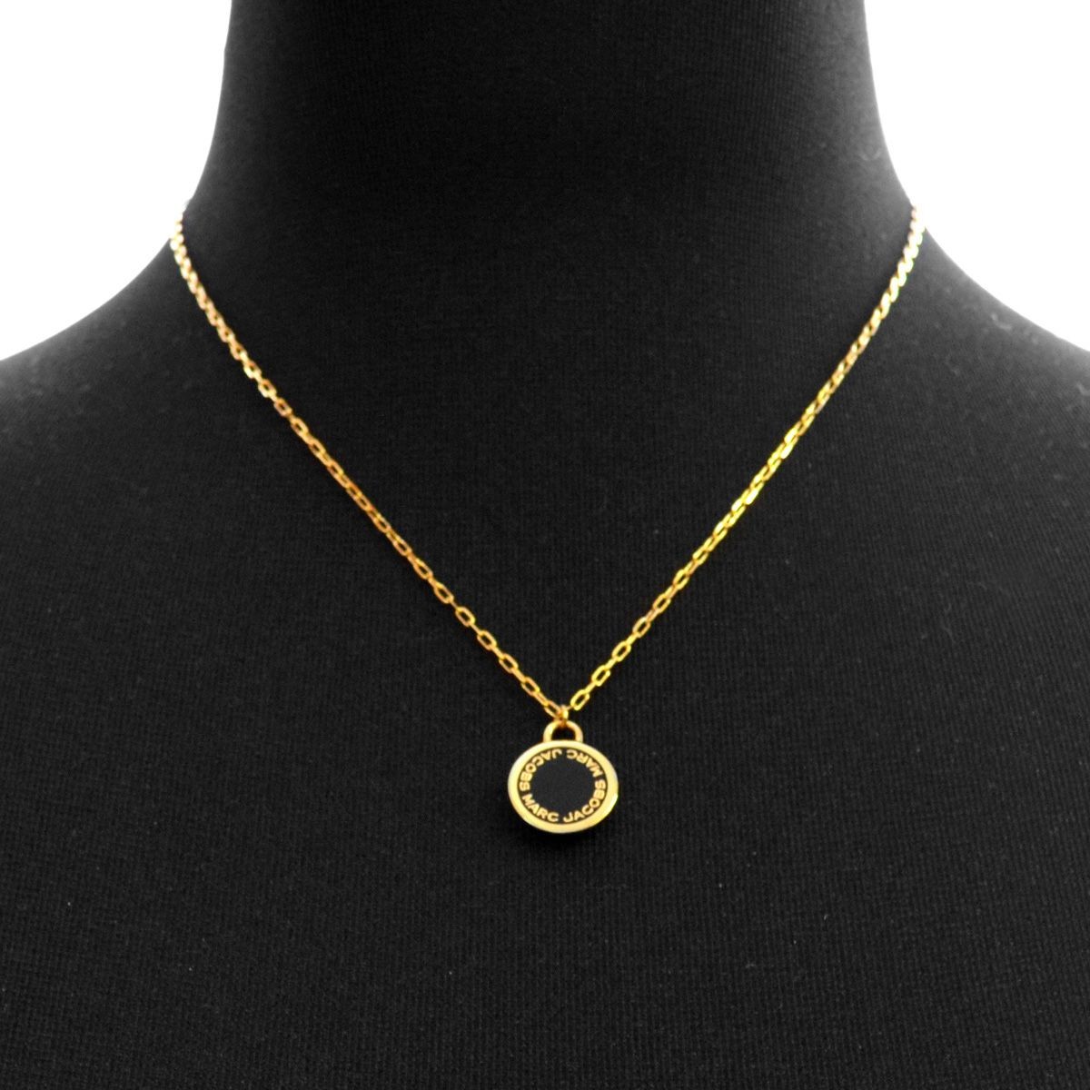 マークジェイコブス MARC JACOBS M0008546-062 Black/Oro ロゴ ディスク エナメル ペンダント/ネックレス Logo Disc Enamel Pendant