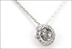 スワロフスキー  Angelic ペンダント ネックレス 1081938