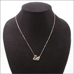 スワロフスキー Swan スワンモチーフ ネックレス・ペンダント 5121597