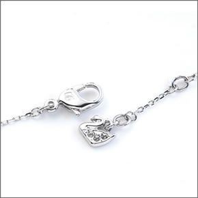 スワロフスキー Vanita Oval Pendant  クリスタル/クリスタル・パヴェ オーバル ペンダント ネックレス 5035876