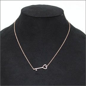 ティファニー  キー ハート ペンダント・ネックレス ミニ 18R 32655327