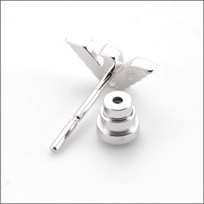 エンポリオアルマーニ　レディスアクセサリー  ピアス シルバー クリスタル EG3027040