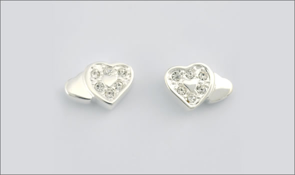 フォリフォリ ≪取り寄せ商品≫ シルバープレーテッド×クリスタル ハートモチーフ ダブルハート ピアス   3E13F031C