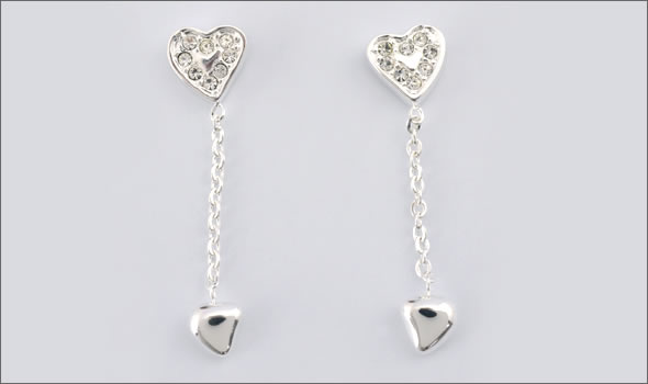 フォリフォリ ≪取り寄せ商品≫ シルバープレーテッド×クリスタル ハートモチーフ スウィング ピアス   3E13F032C