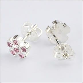 フォリフォリ ≪取り寄せ商品≫ シルバープレーテッド×クリスタル フラワーモチーフ ピアス 3E13F027P