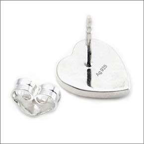 グッチ 223990-J8400-8106  gucciトレードマーク刻印　ハートモチーフ スタッドピアス スターリングシルバー