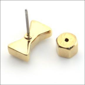 マークバイマークジェイコブス Bow Studs  リボンモチーフ クリアストーン ピアス M3PE566-711 80096 ORO
