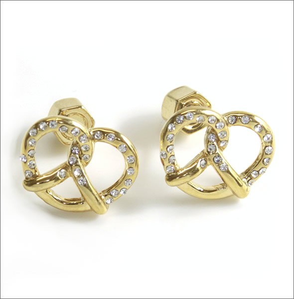 マークバイマークジェイコブス Salty Pretzel Studs  ソルト・プレッツェルモチーフ ラインストーン　ピアス M0004214-711　80096 ORO