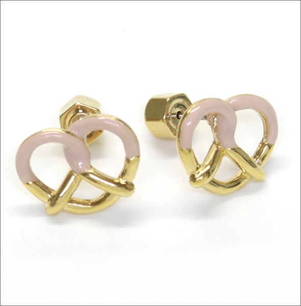 マークバイマークジェイコブス Sweet Pretzel  Studs スイート・プレッツェルモチーフ　ピアス M0004279-650　NUDE