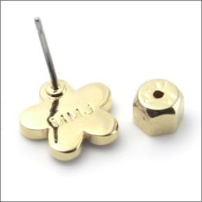 マークバイマークジェイコブス M0005901-432 CONCH BLUE Enamel Daisy Studs デイジーモチーフ エナメル ピアス