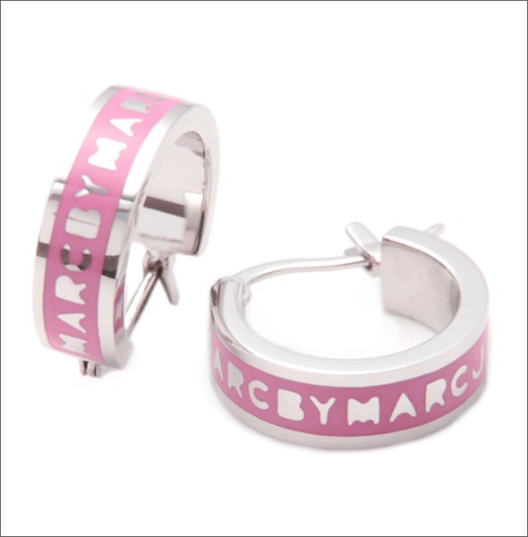 マークバイマークジェイコブス M0003556-679 BRIGHT ROSE Classic Marc Huggie Hopps クラシックマーク ハギー フープス エナメル ロゴ ピアス