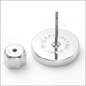 マークバイマークジェイコブス M0003558-679 BRIGHT ROSE Classic Marc Enamel Logo Disc studs クラシックマーク エナメル ロゴ ディスク ピアス