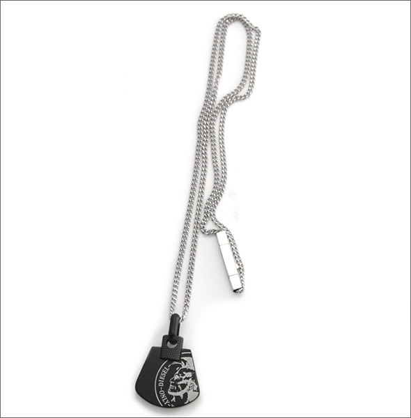 ディーゼル  アクセサリー  ブレイブマン  チャーム ネックレス ペンダント ブラック シルバー DX0506040
