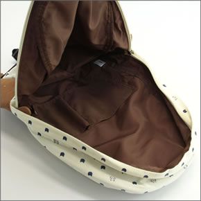 アネロ CAT・DOT☆猫シリーズ☆ 魚の骨チャーム付♪手書き風ネコプリント＆ねこどっと柄がキュートなスウェット素材のリュックサック アイボリー×ネイビー AJ-43201-IV