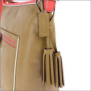 コーチ ≪取り寄せ商品≫LEGACY レガシー コントラストポップ  ショルダーバッグ ライトサンド/マルチカラー 22414 SVB45