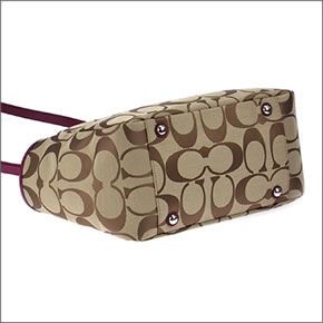 コーチ ≪取り寄せ商品≫シグネチャー  オムツ替えマット付 2WAY マザーズバッグ ベビーバッグ  25142 SVBV7