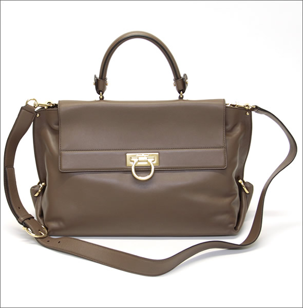 サルバトーレフェラガモ SOFIA medium ソフィア ミディアム ガンチーニ金具 2WAY ショルダー・ハンドバッグ ≪2013AW≫ 21 A871 DEEP TAUPE 0547620