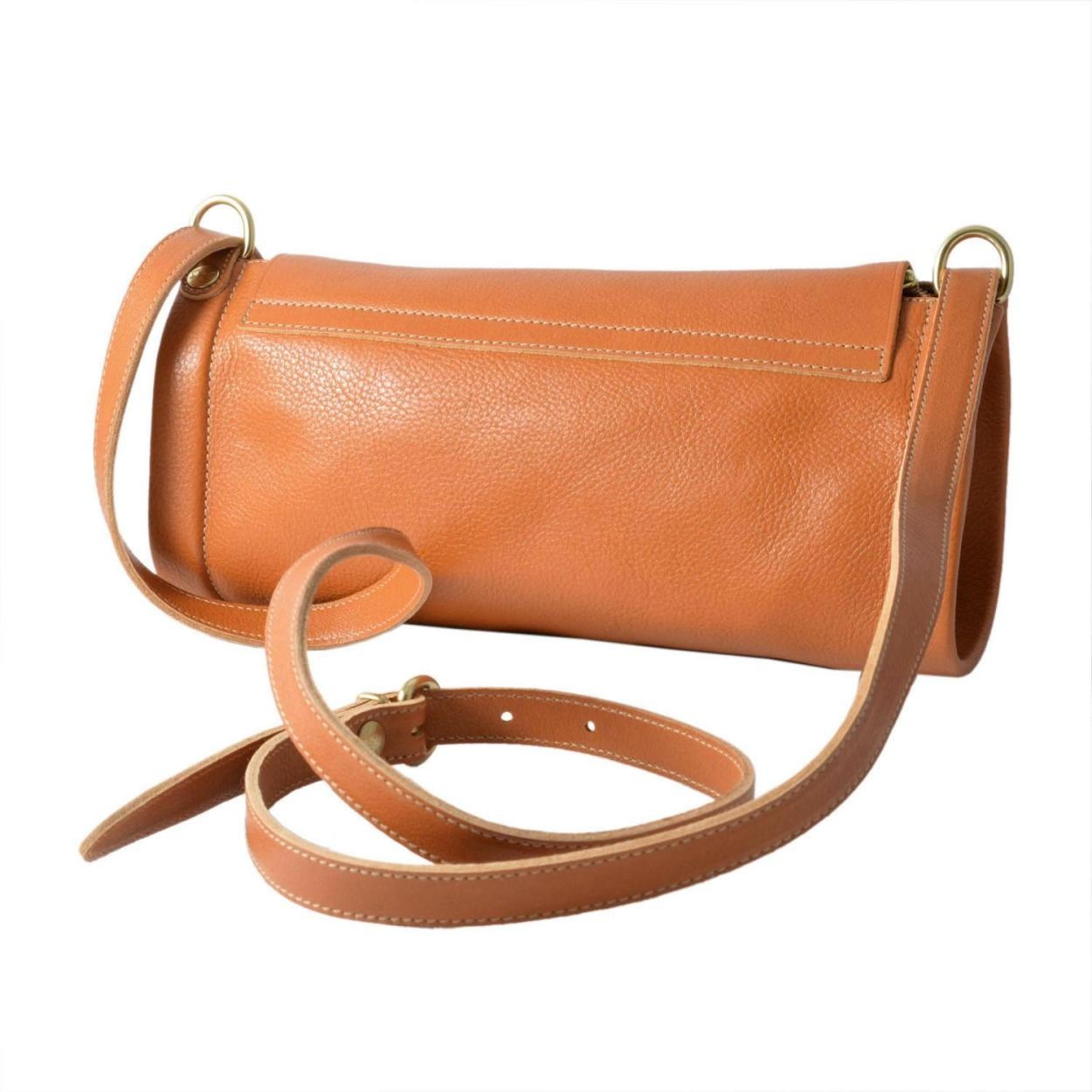 イルビゾンテ IL BISONTE A1464 P 145 Caramel ショルダーバッグ ポシェット CROSSBODY