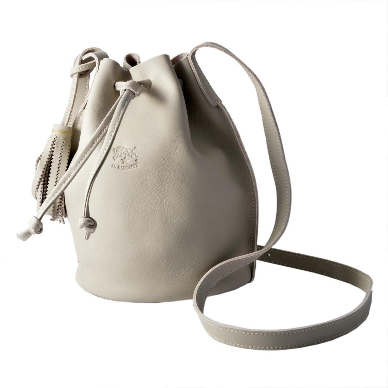 イルビゾンテ IL BISONTE A2601 P 810 Taupe タッセルチャーム付 ショルダーバッグ 巾着ポシェット BUCKET