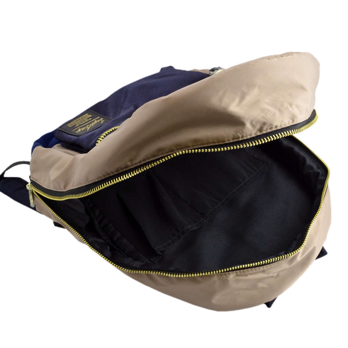 レガートラルゴ Legato Largo  LH-B1027-B/N 高密度ナイロン×ダイバー素材 ゴールドメタルZIP ミニ リュックサック バックパック 【通勤通学】【正規品】