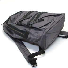 マークバイマークジェイコブス M0006775 057 Faded Aluminum Domo Arigato Packrat ドーモ アリガト パックラット ナイロン バックパック リュックサック ≪2015AW≫ A4サイズ対応